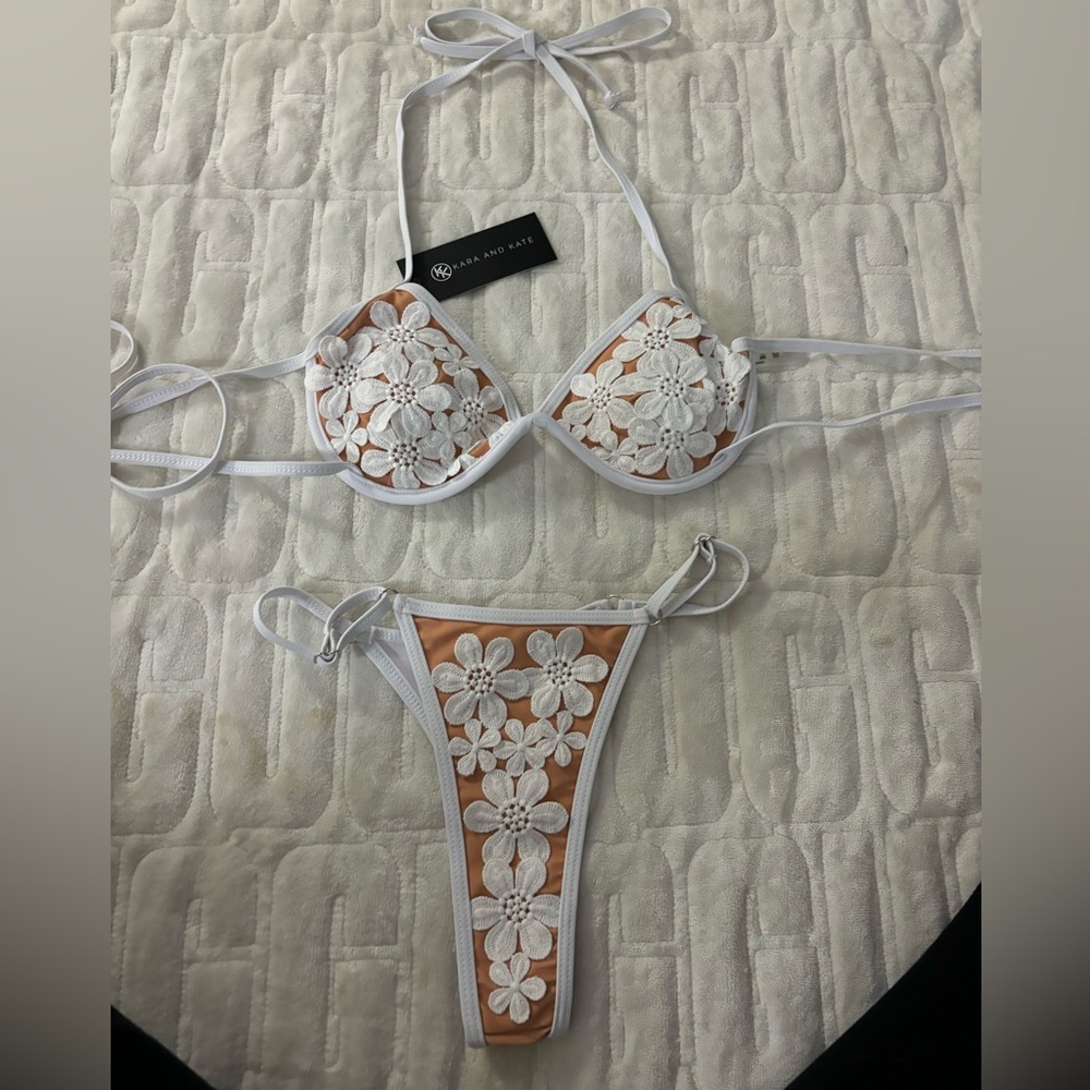 NWT - Kara and Kate Adorable White Bikini Women’s Size Medium
